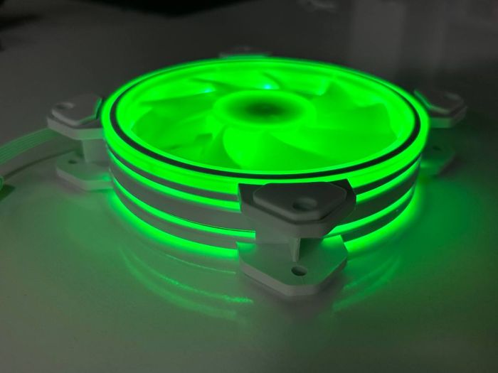 RGB Case Kuler "Loving Cool W-1200" 6 pin White